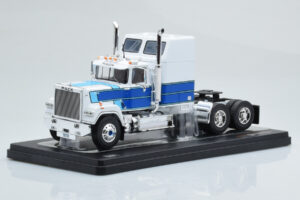 Mack Superliner Magnum White Blue IXO 1:43 TR165 Diecast