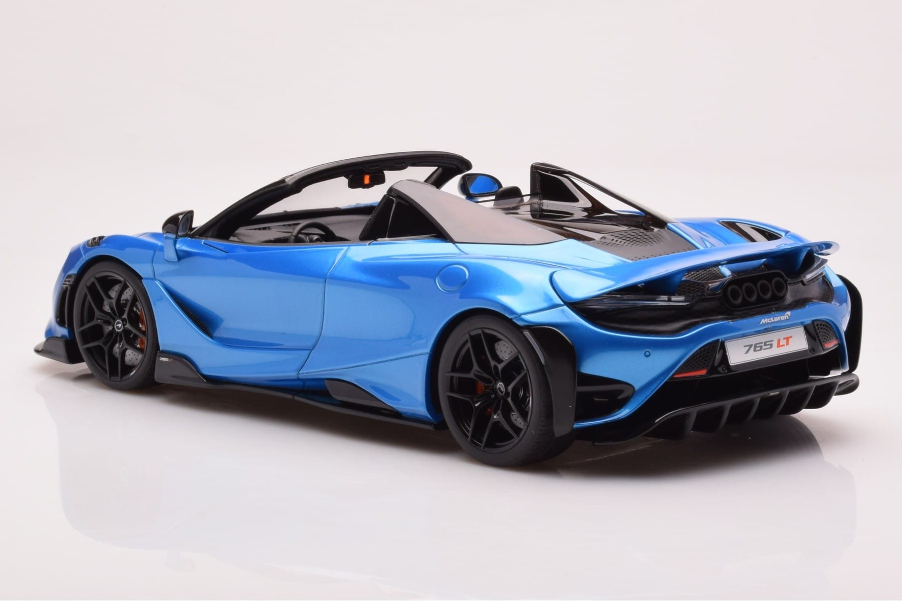 McLaren 765LT Spider Blue GT Spirit 1:18 GT886 Resin - image 5 of 6