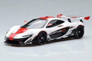 McLaren P1 GTR Gloss White With Red Stripes AUTOart 1:18 81541 Composite