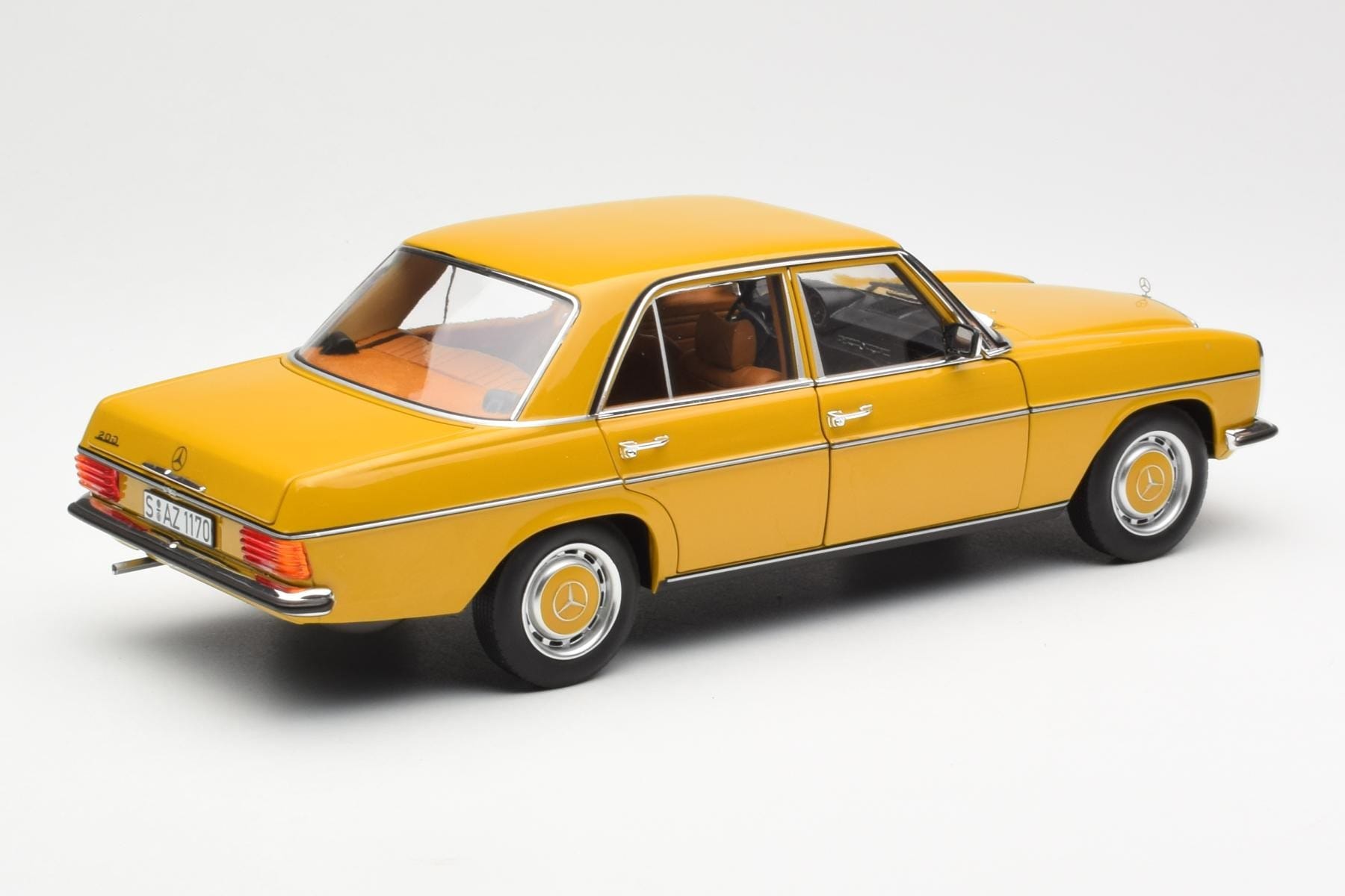 Mercedes 200/8 W115 Sahara Yellow Norev 1:18 183771 Diecast - image 3 of 8