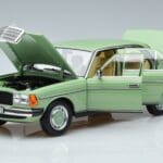 Mercedes 200 W123 Green Norev 1:18 183796 Diecast - image 2 of 7