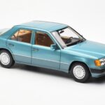 Mercedes 230E W124 Beryl Metallic Dealer Edition Norev 1:18 B66040698 Diecast - image 6 of 8