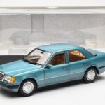 Mercedes 230E W124 Beryl Metallic Dealer Edition Norev 1:18 B66040698 Diecast - image 8 of 8