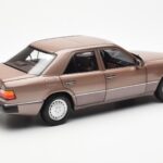 Mercedes 230E W124 Rosewood Metallic Dealer Edition Norev 1:18 B66040697 Diecast - image 3 of 8