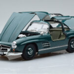 Mercedes 300 SL W198 Gullwing Green Norev 1:18 183851 Diecast - image 2 of 7