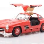 Mercedes 300 SL W198 Gullwing Red Minichamps 1:18 110037211 Diecast - image 2 of 8