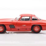 Mercedes 300 SL W198 Gullwing Red Minichamps 1:18 110037211 Diecast - image 4 of 8