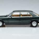 Mercedes 560 SEL W126 Dark Green Metallic Norev 1:18 B66040682 Diecast - image 4 of 7