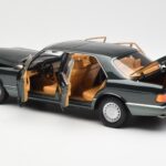 Mercedes 560 SEL W126 Night Green Metallic Dealer Edition Norev 1:18 B66040626 Diecast - image 5 of 8