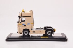 Mercedes Actros Gigaspace IAA 2012 Taxi NZG 1:50 MM0015 Diecast