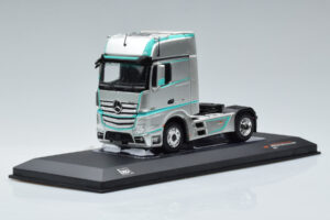 Mercedes Actros MP4 Racing Edition IXO 1:43 TR091 Diecast