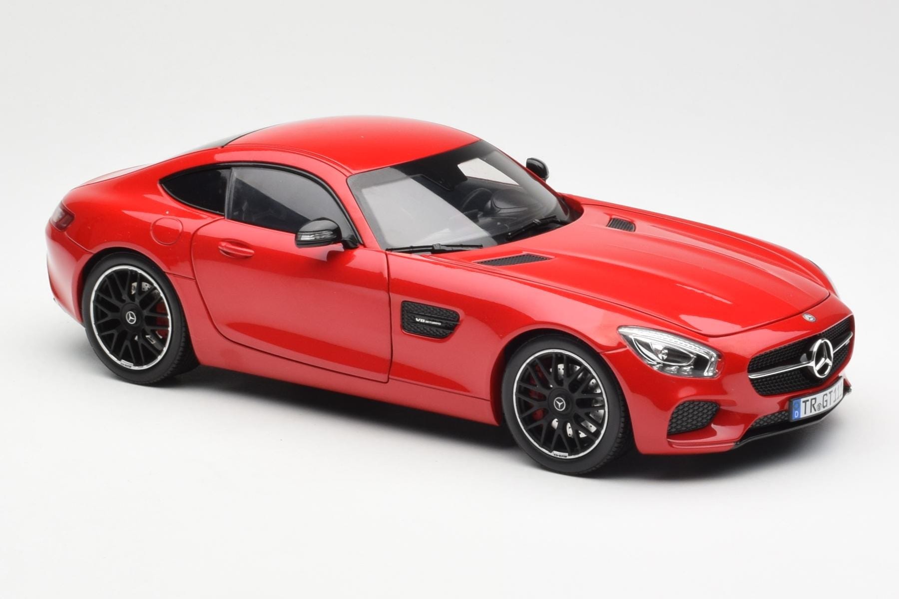 Mercedes AMG GT C190 Red Norev 1:18 183496 Diecast - image 6 of 8