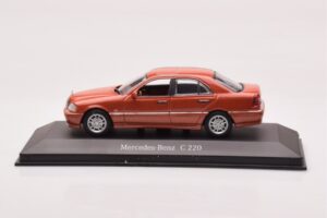 Mercedes C-Class W202 C220 Orange Metallic Dealer Edition Minichamps 1:43 B66005747 Diecast