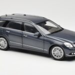 Mercedes E-Class S212 T-Model Tenorit Gray Metallic Minichamps 1:18 B66962447 Diecast - image 6 of 8