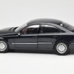 Mercedes E-Class W211 Blue Metallic Kyosho 1:18 B66962147 Diecast - image 4 of 8