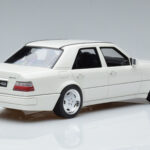 Mercedes E60 AMG W124 White Otto 1:18 B66040640 Resin - image 2 of 6