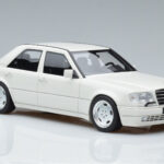 Mercedes E60 AMG W124 White Otto 1:18 B66040640 Resin - image 4 of 6