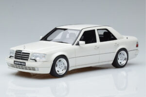 Mercedes E60 AMG W124 White Otto 1:18 B66040640 Resin