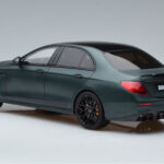 Mercedes E63 AMG Brabus 800 W213 Green GT Spirit 1:18 GT208 Resin - image 5 of 6