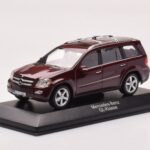 Mercedes GL X164 Carnelian Red Minichamps 1:43 B66962226 Diecast - image 2 of 4