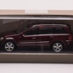 Mercedes GL X164 Carnelian Red Minichamps 1:43 B66962226 Diecast - image 4 of 4