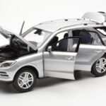 Mercedes M-Class W166 Iridium Silver Metallic Minichamps 1:18 B66960064 Diecast - image 2 of 8