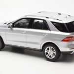 Mercedes M-Class W166 Iridium Silver Metallic Minichamps 1:18 B66960064 Diecast - image 7 of 8