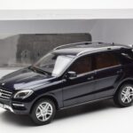 Mercedes M-Class W166 Tansanite Blue Metallic Minichamps 1:18 B66960065 Diecast - image 8 of 8