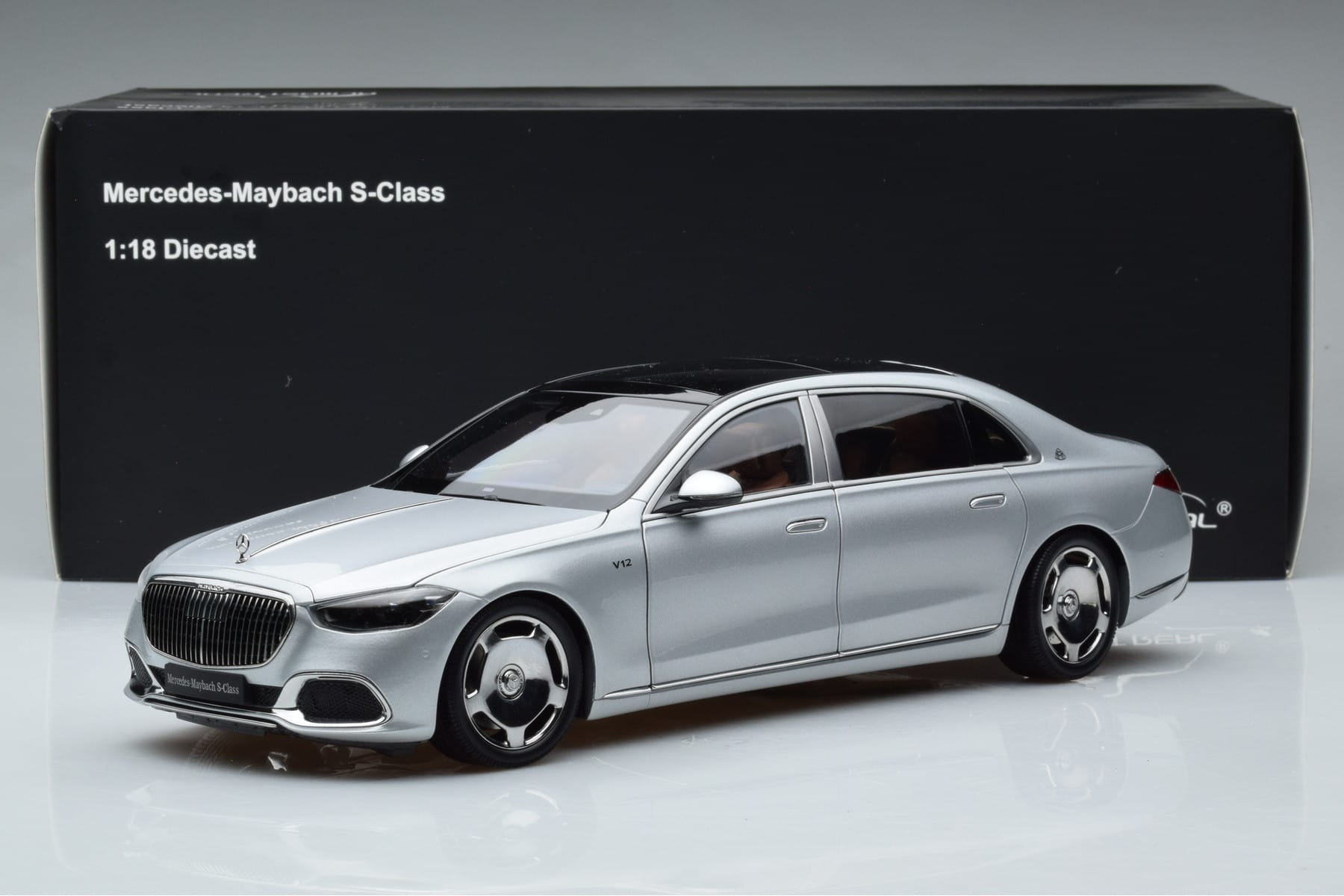Mercedes Maybach S600 W222 V12 Biturbo Hightech Silver Almost Real 1:18 820118 Diecast - image 12 of 12