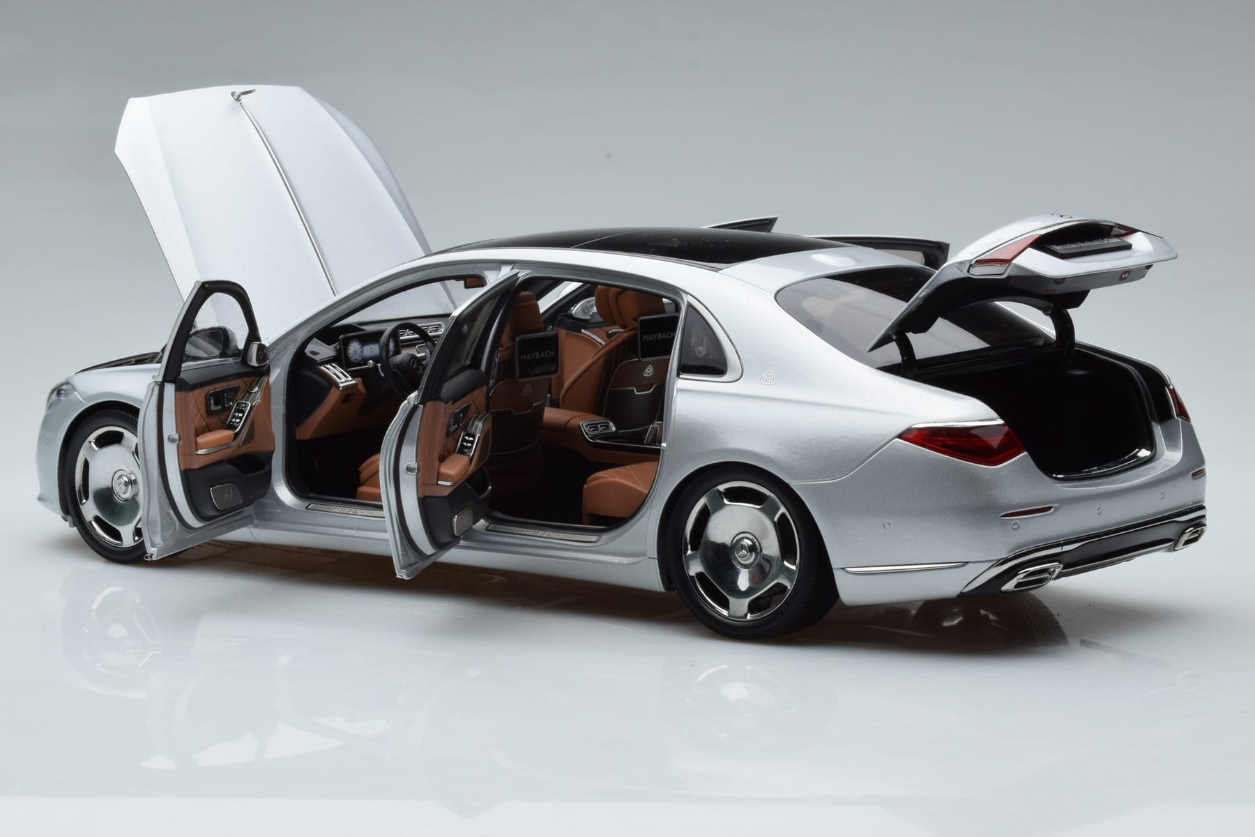 Mercedes Maybach S600 W222 V12 Biturbo Hightech Silver Almost Real 1:18 820118 Diecast - image 8 of 12