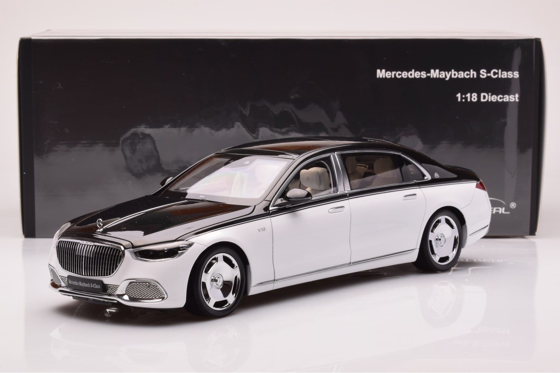 Mercedes Maybach S680 W223 Obsidian Black Diamond White Almost Real 1:18 820121 Diecast - image 7 of 7