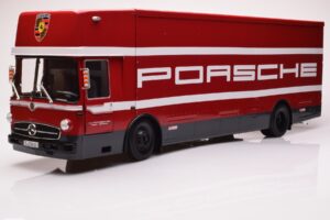 Mercedes O317 Porsche Transporter Red CMR 1:18 CMR149 Diecast
