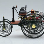 Mercedes Patent Motorwagen Green Norev 1:18 183701 Diecast - image 3 of 6