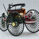 Mercedes Patent Motorwagen Green Norev 1:18 183701 Diecast - image 5 of 6