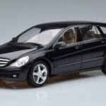 Mercedes R-Class W251 Obsidian Black Minichamps 1:18 B66962325 Diecast