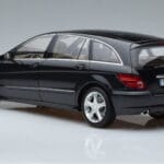 Mercedes R-Class W251 Obsidian Black Minichamps 1:18 B66962325 Diecast - image 6 of 7