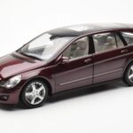 Mercedes R-Class W251 Red Metallic Minichamps 1:18 150034602 Diecast