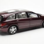 Mercedes R-Class W251 Red Metallic Minichamps 1:18 150034602 Diecast - image 3 of 8