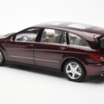 Mercedes R-Class W251 Red Metallic Minichamps 1:18 150034602 Diecast - image 7 of 8