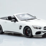 Mercedes AMG SL63 R231 White GT Spirit 1:18 B66965708 Resin - image 4 of 6