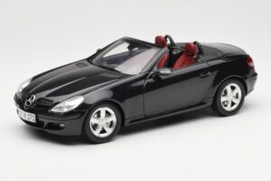 Mercedes SLK R171 Obsidian Black Metallic Minichamps 1:18 B66962319 Diecast
