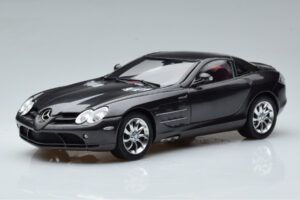 Mercedes SLR McLaren Black CMC 1:18 M-045F Diecast