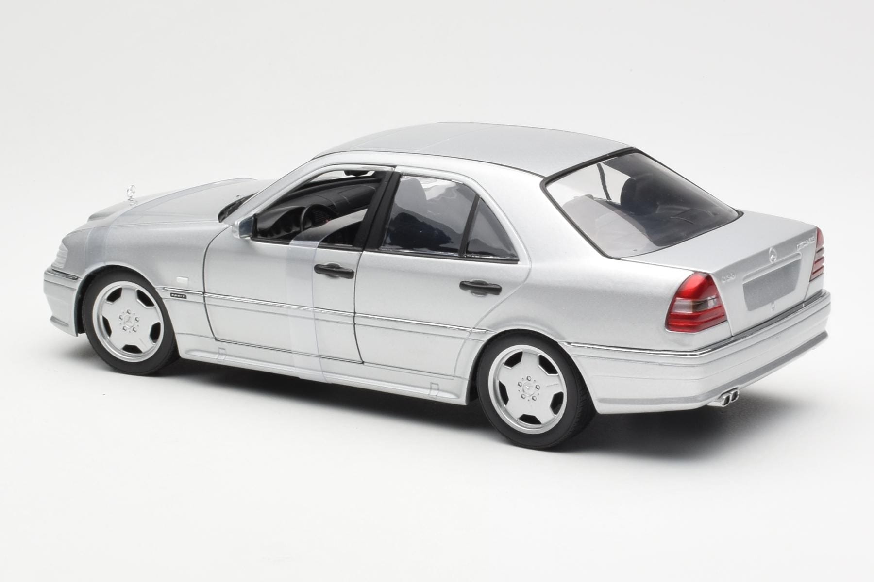 Mercedes C36 AMG W202 Silver UT Models 1:18 180035000 Diecast - image 5 of 6