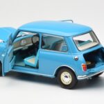Morris Mini Minor Blue Kyosho 1:18 08964BL Diecast - image 5 of 8