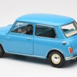 Morris Mini Minor Blue Kyosho 1:18 08964BL Diecast - image 7 of 8