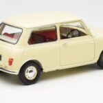 Morris Mini Minor White Kyosho 1:18 08964W Diecast - image 3 of 8