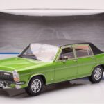 Opel Diplomat B Green Metallic MCG 1:18 MCG18337 Diecast - image 6 of 6