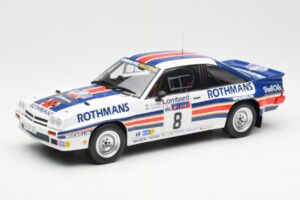 Opel Manta 400 Rothmans #8 J. McRae / I. Grindrod Lombard RAC Rally 1983 IXO 1:18 18RMC038A Diecast
