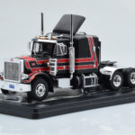 Peterbilt 359 Black Red IXO 1:43 TR158 Diecast