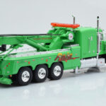 Peterbilt 359 Wrecker Road Service Green IXO 1:43 TTR031 Diecast - image 2 of 5